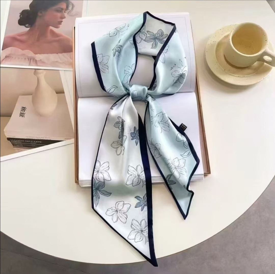 Foulard Quadrato di Lusso in S - Discount Luxury Bags recensione e prezzo