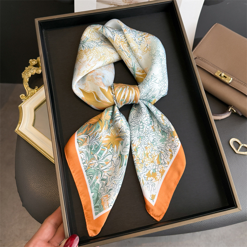 Sciarpa di lusso con stampa di - Discount Luxury Bags recensione e prezzo