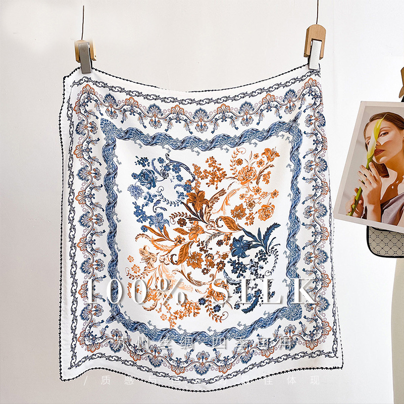 Foulard Quadrato di Lusso 100% - Discount Luxury Bags recensione e prezzo